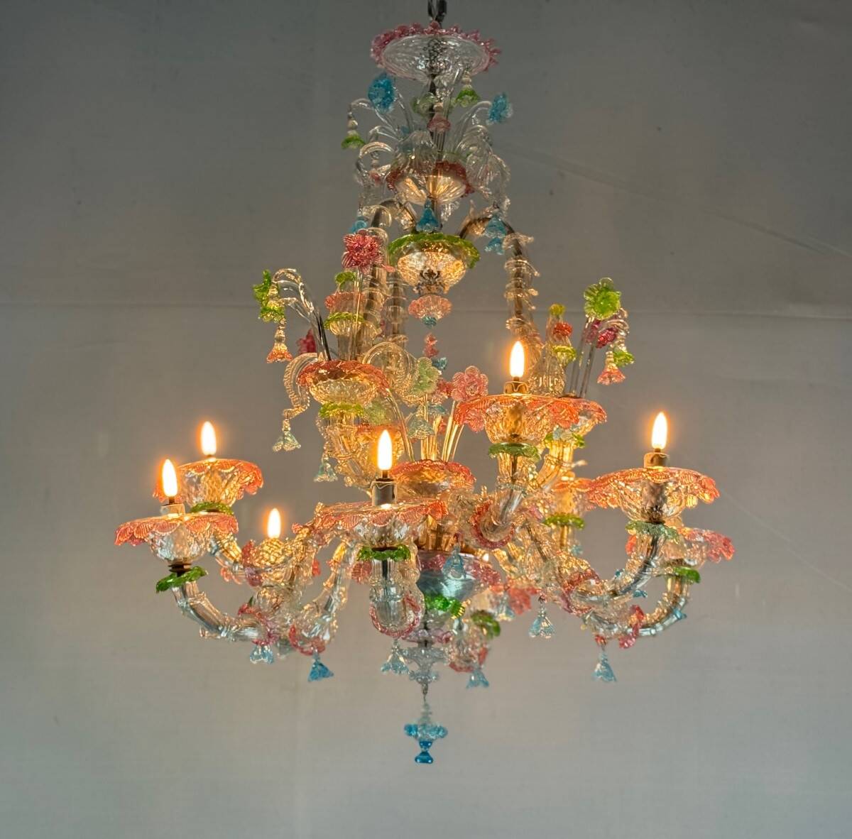 Rezzonico Venetian chandelier in multi-colored Murano glass, 9 light arms, circa 1940