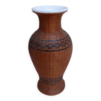 Small wicker vase or pen holder