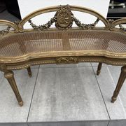 Superb salon bench (basket model) in Louis XVI style.