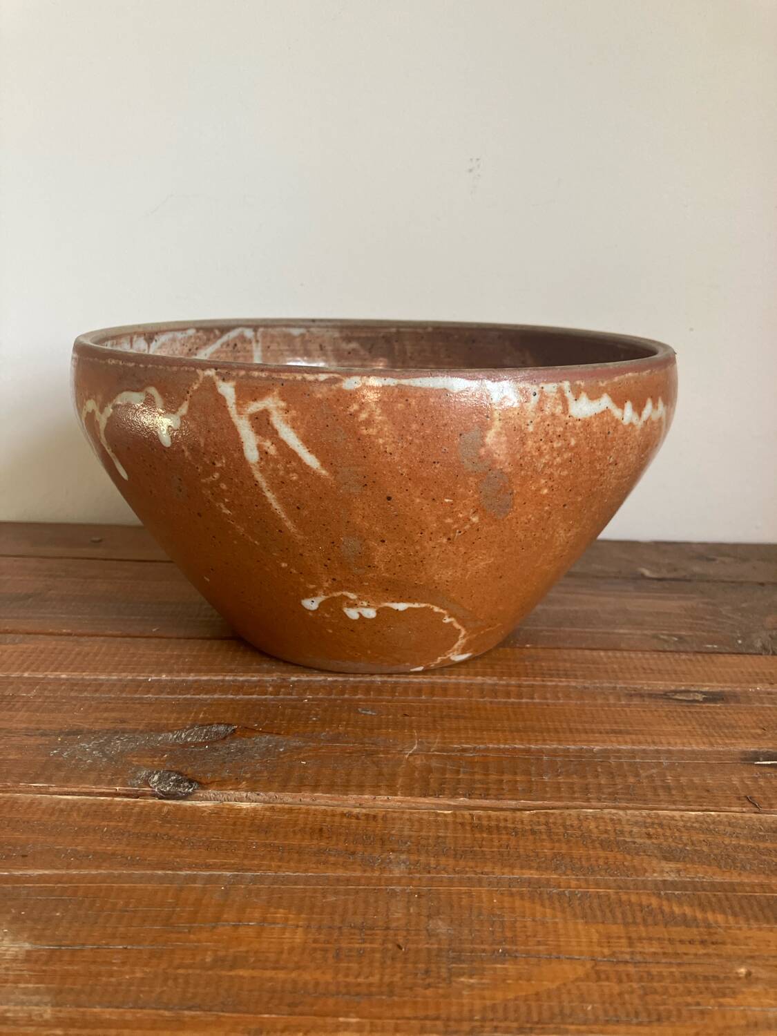 Stoneware salad bowl