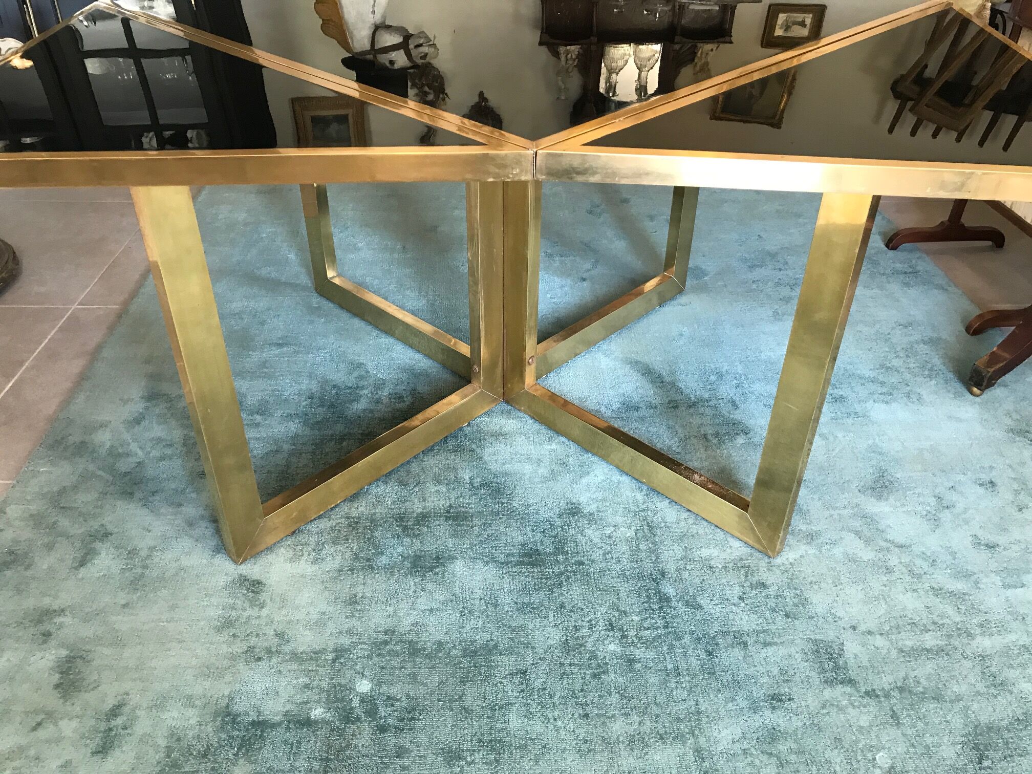 Romeo Rega extendable table