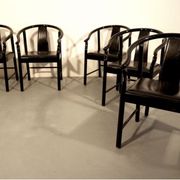 Set of 5 black lacquered leather dining chairs similar to China Chair Wegner