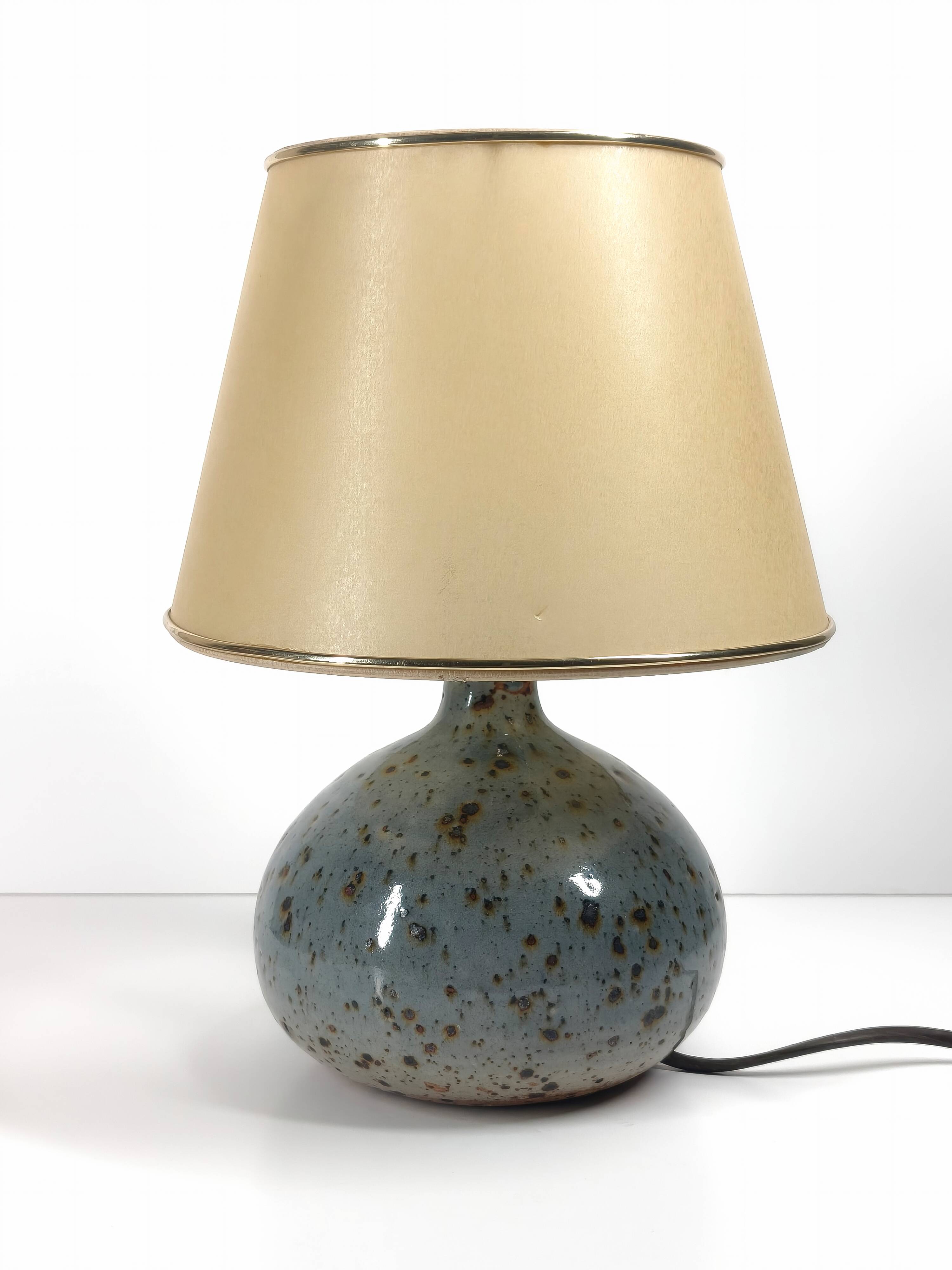 Vintage table lamp in glazed ceramic, 1950s style.