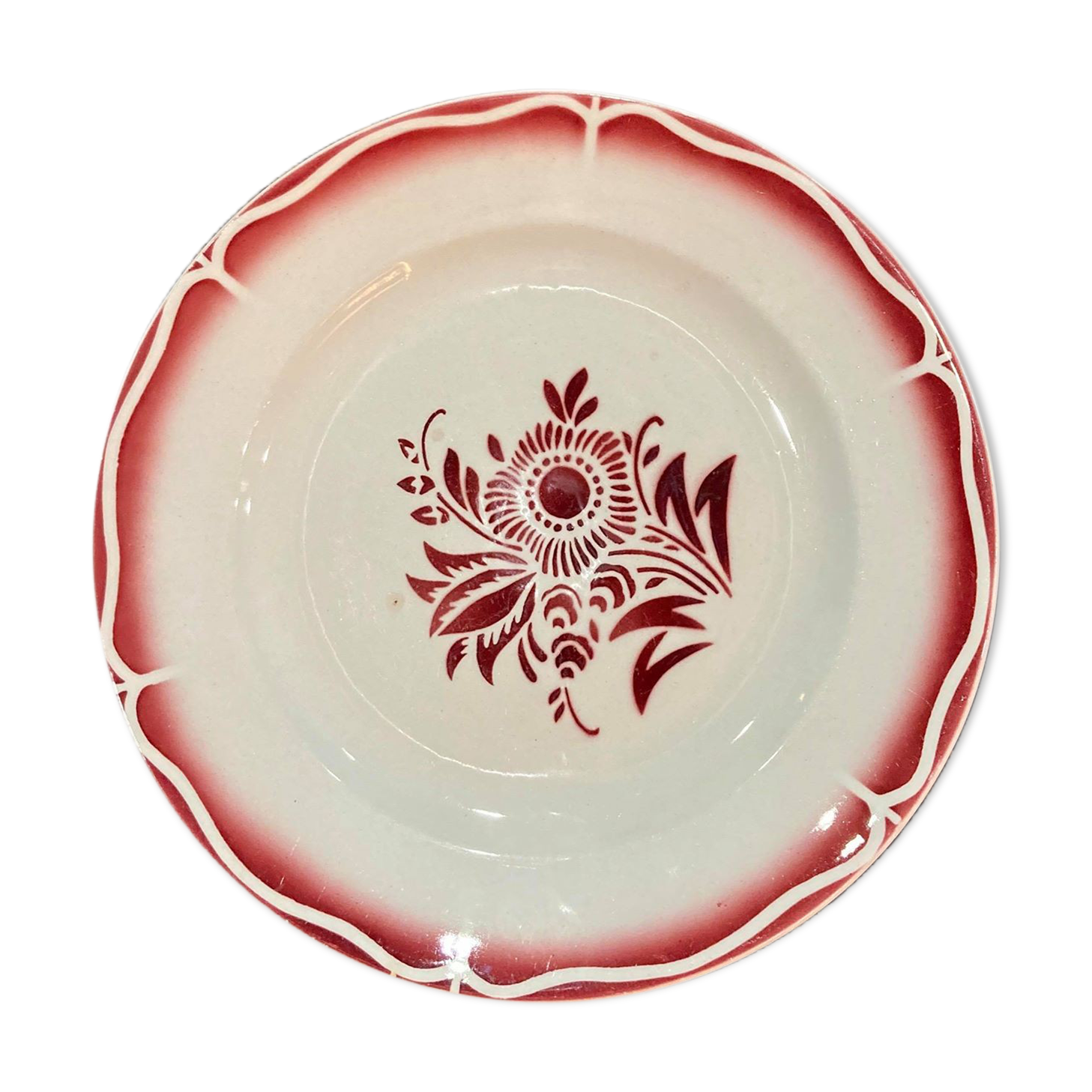 Digoin Sarreguemine red plate