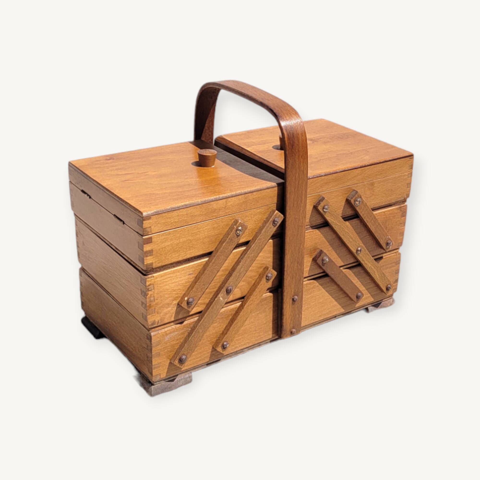 Worker to stand or sewing box 1960