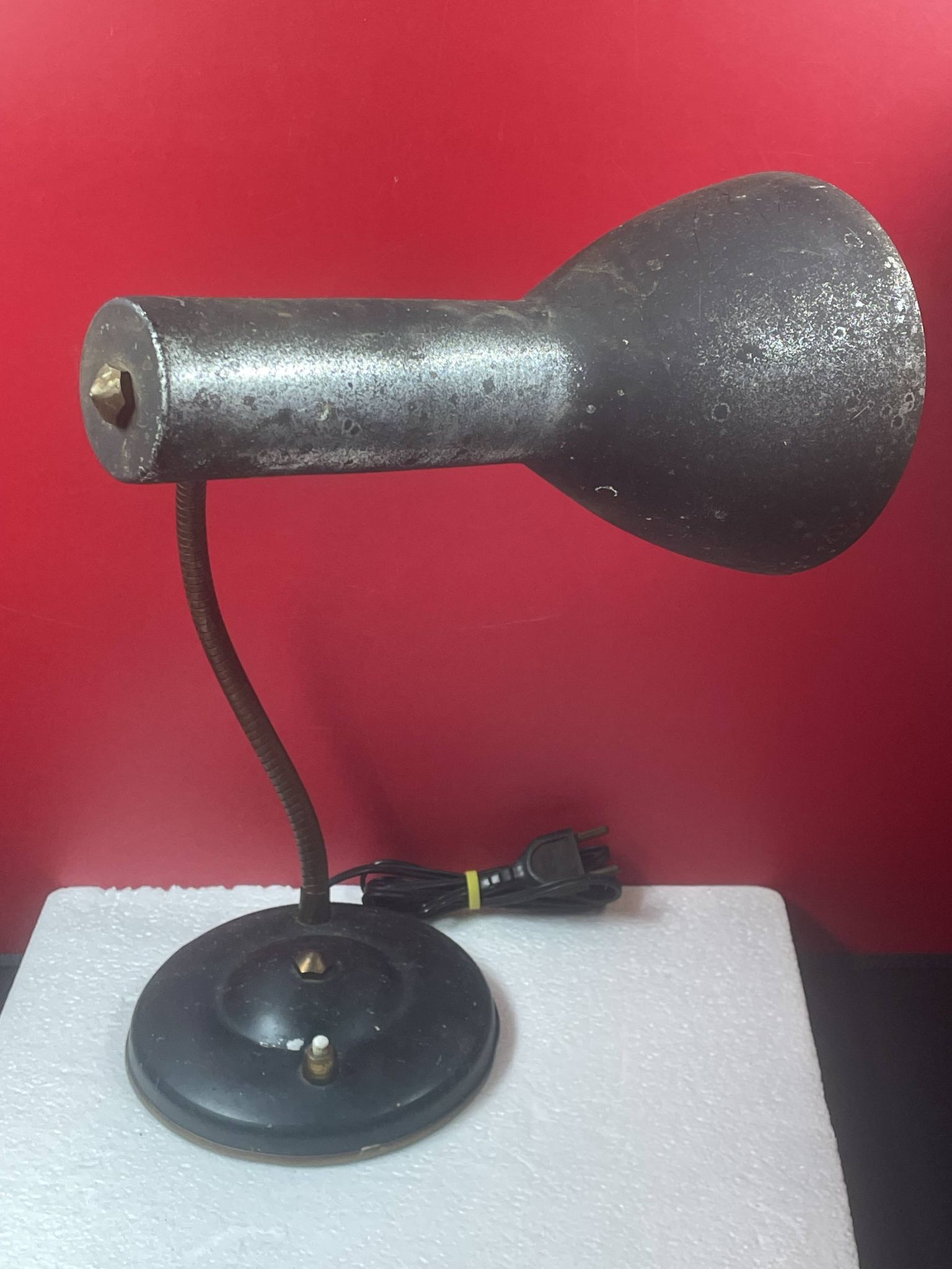 Vintage metal and flexible brass workshop lamp - approximately 50 cm