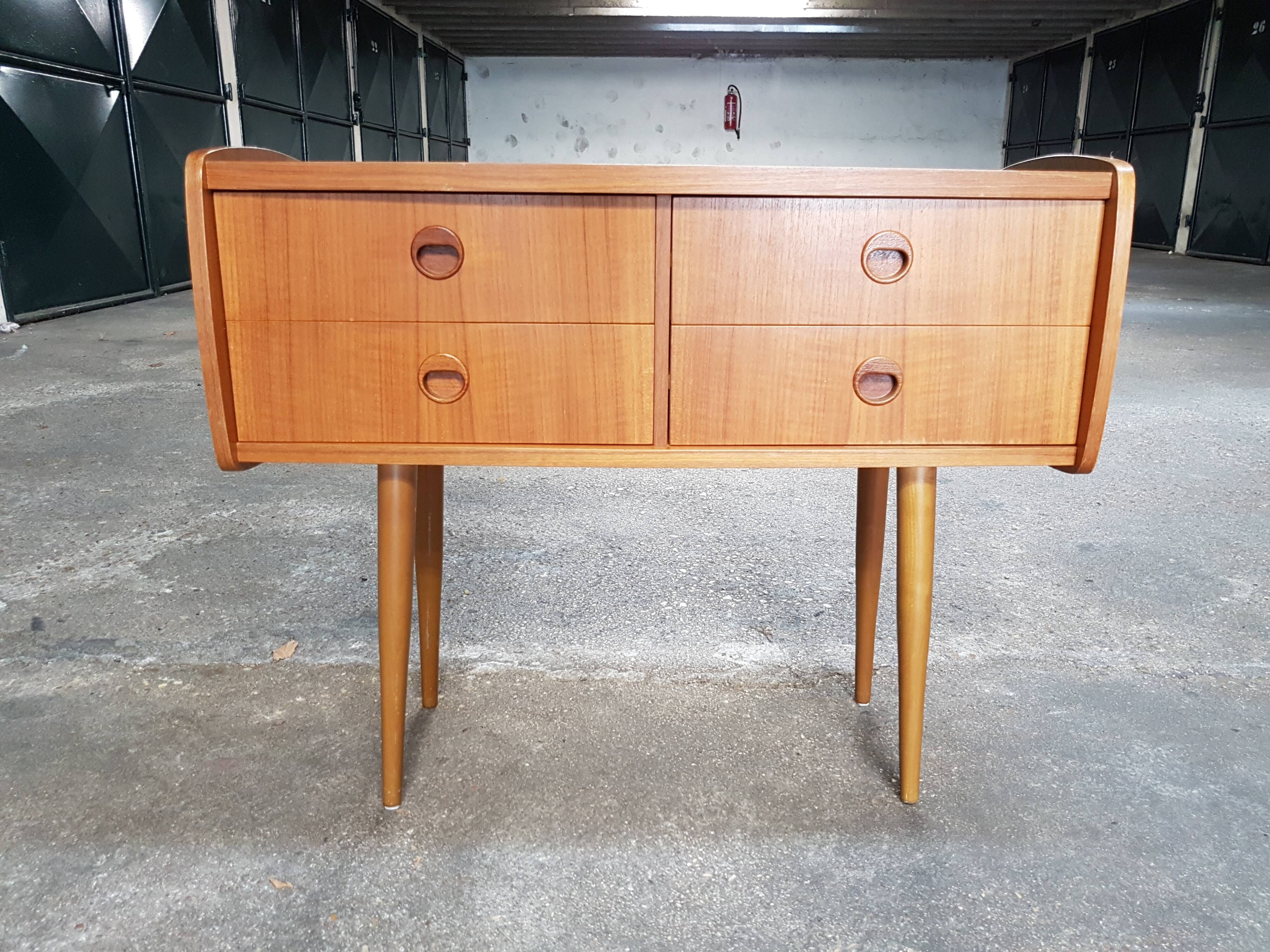 Commode scandinave vintage