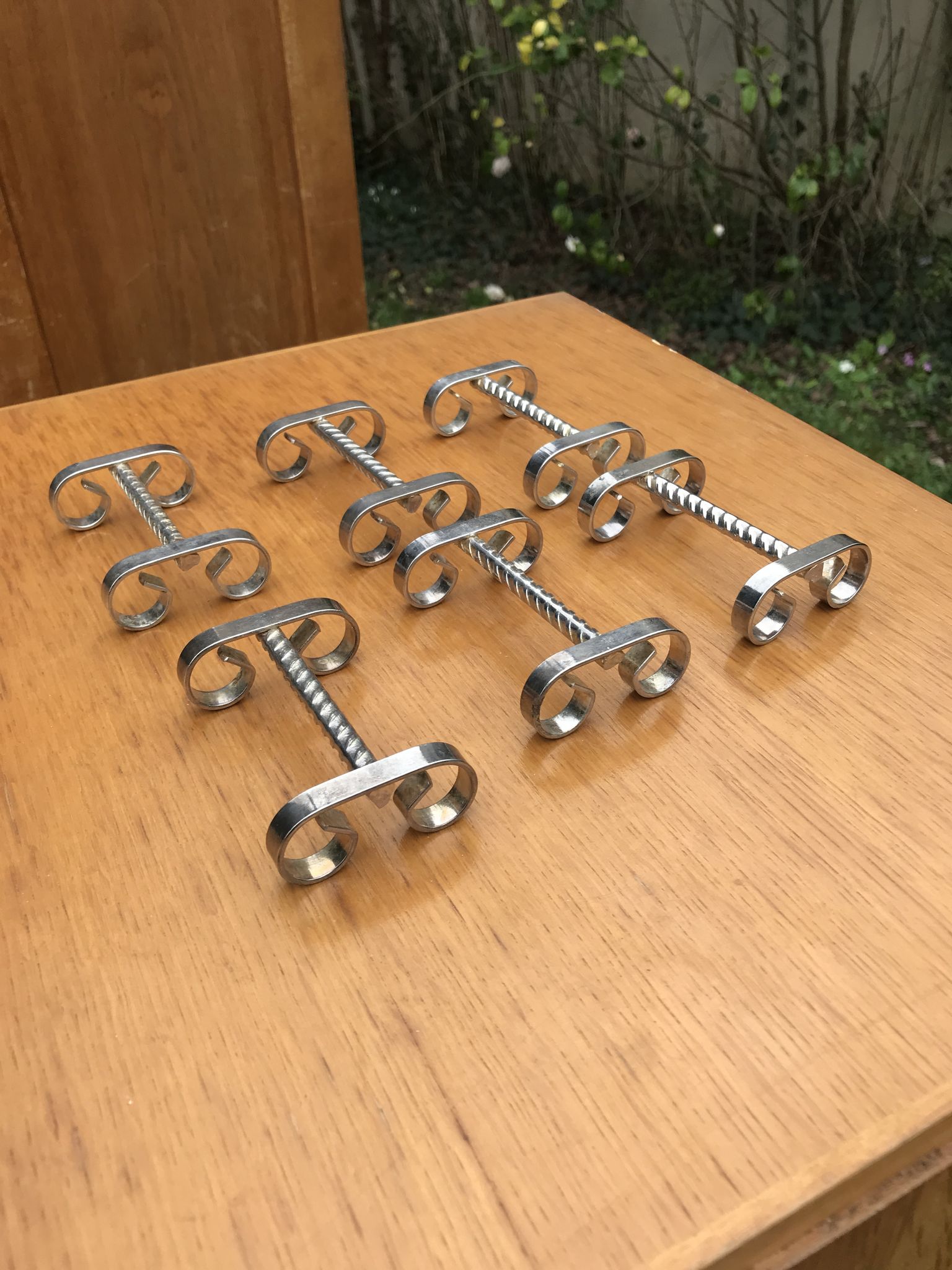 6 vintage silver metal knife holders from the 1960s