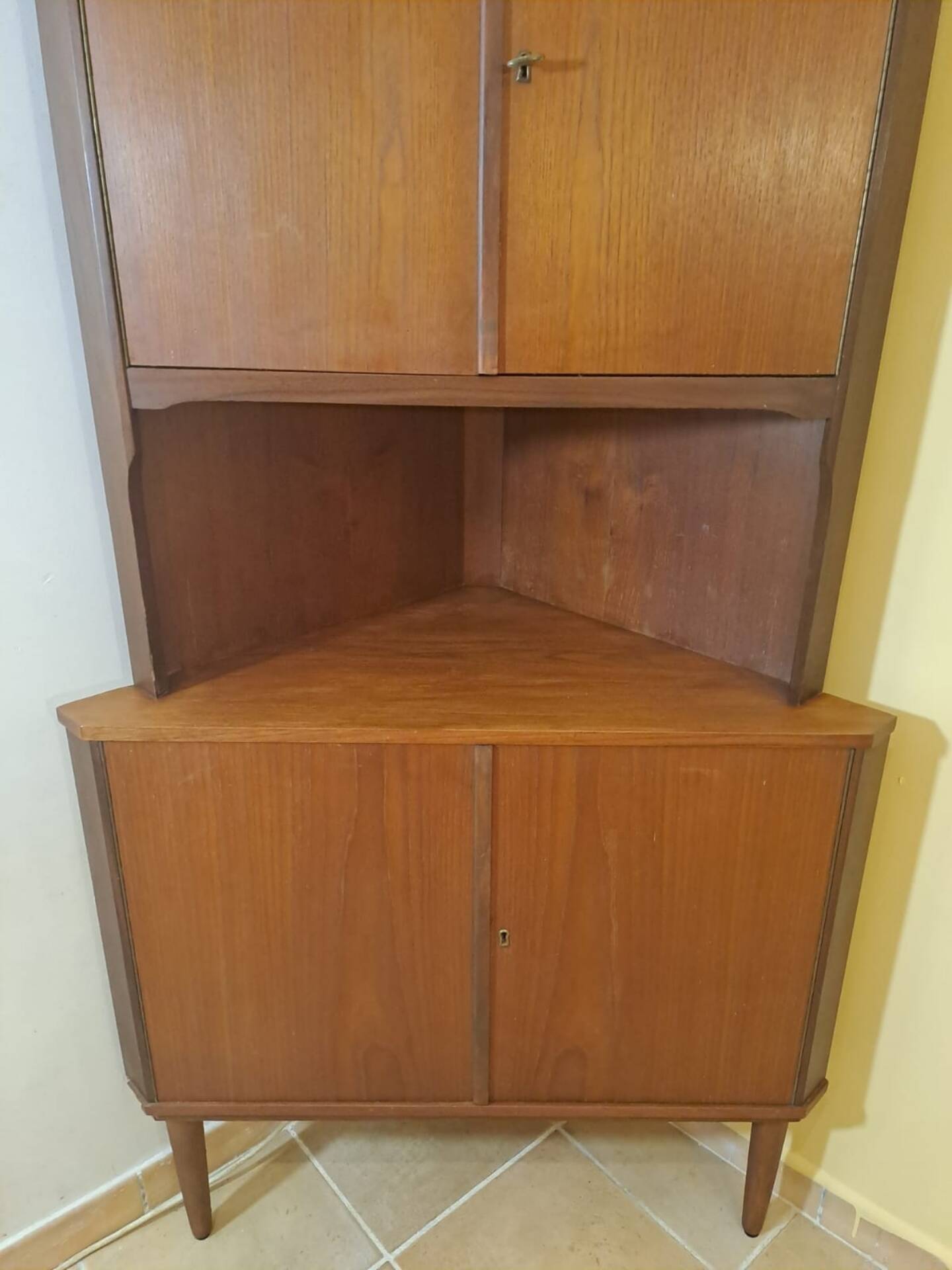 Meuble d'angle en teck,  Vintage Scandinave 1960s