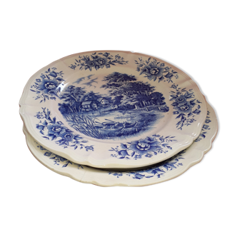 Set de 2 grands plats 1 creux avec 1 plat.Sarreguemines, modéle Romantic. Décor bleu.
