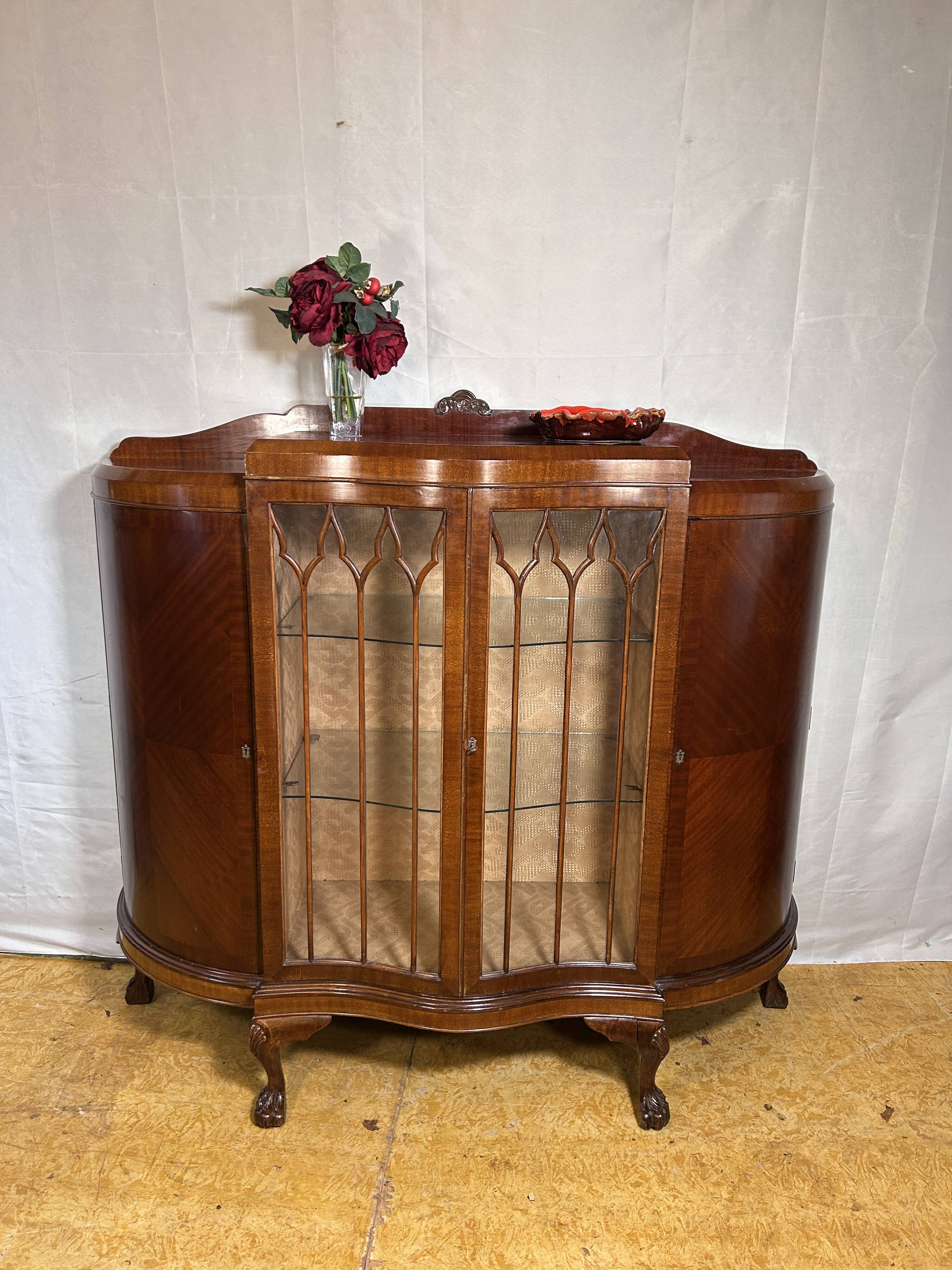 Late Victorian / Early Edwardian Display Cabinet (1880–1900)  A truly charm