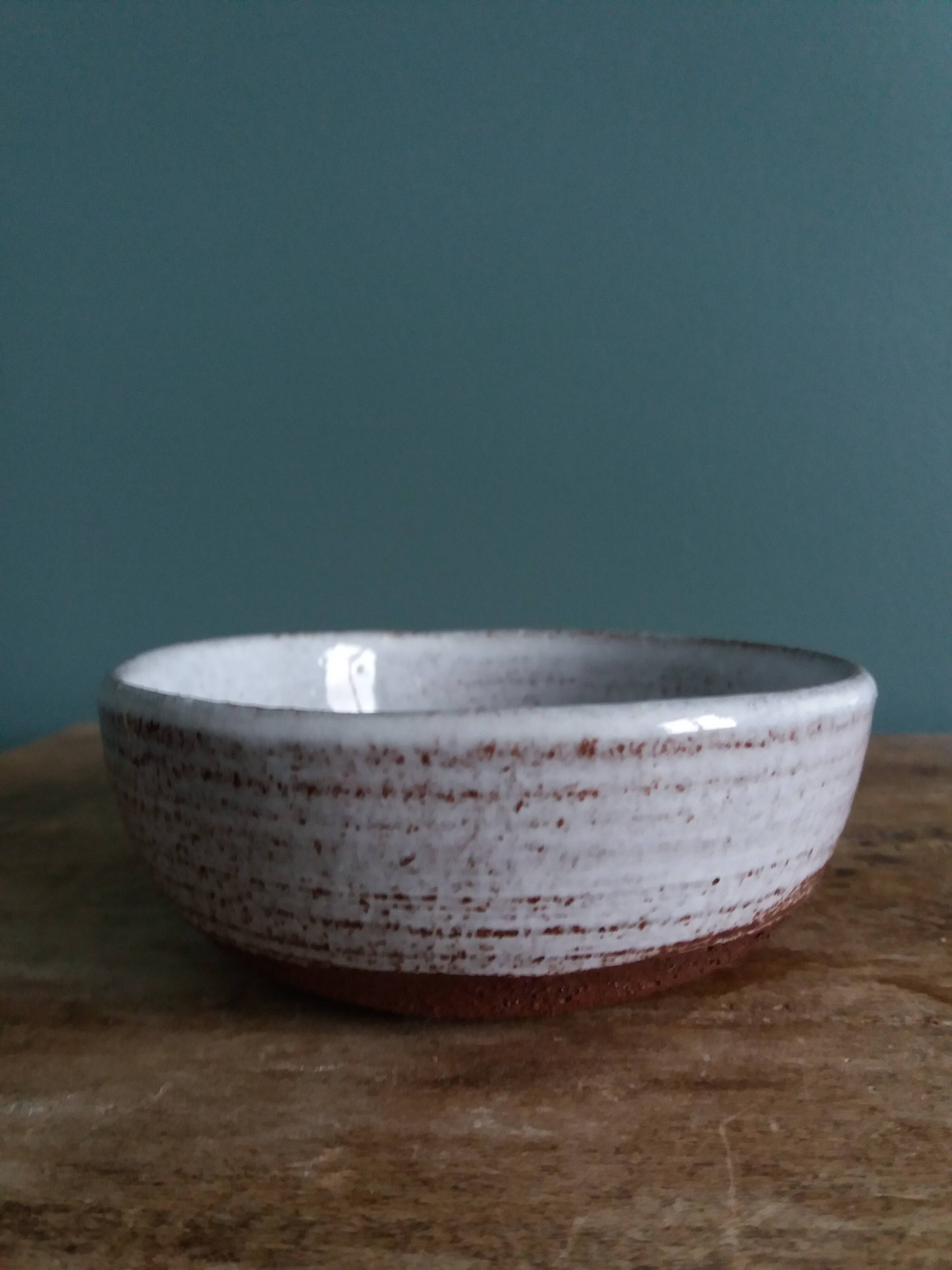 Empty pocket bowl signed Claire Célia Lambert in Dour