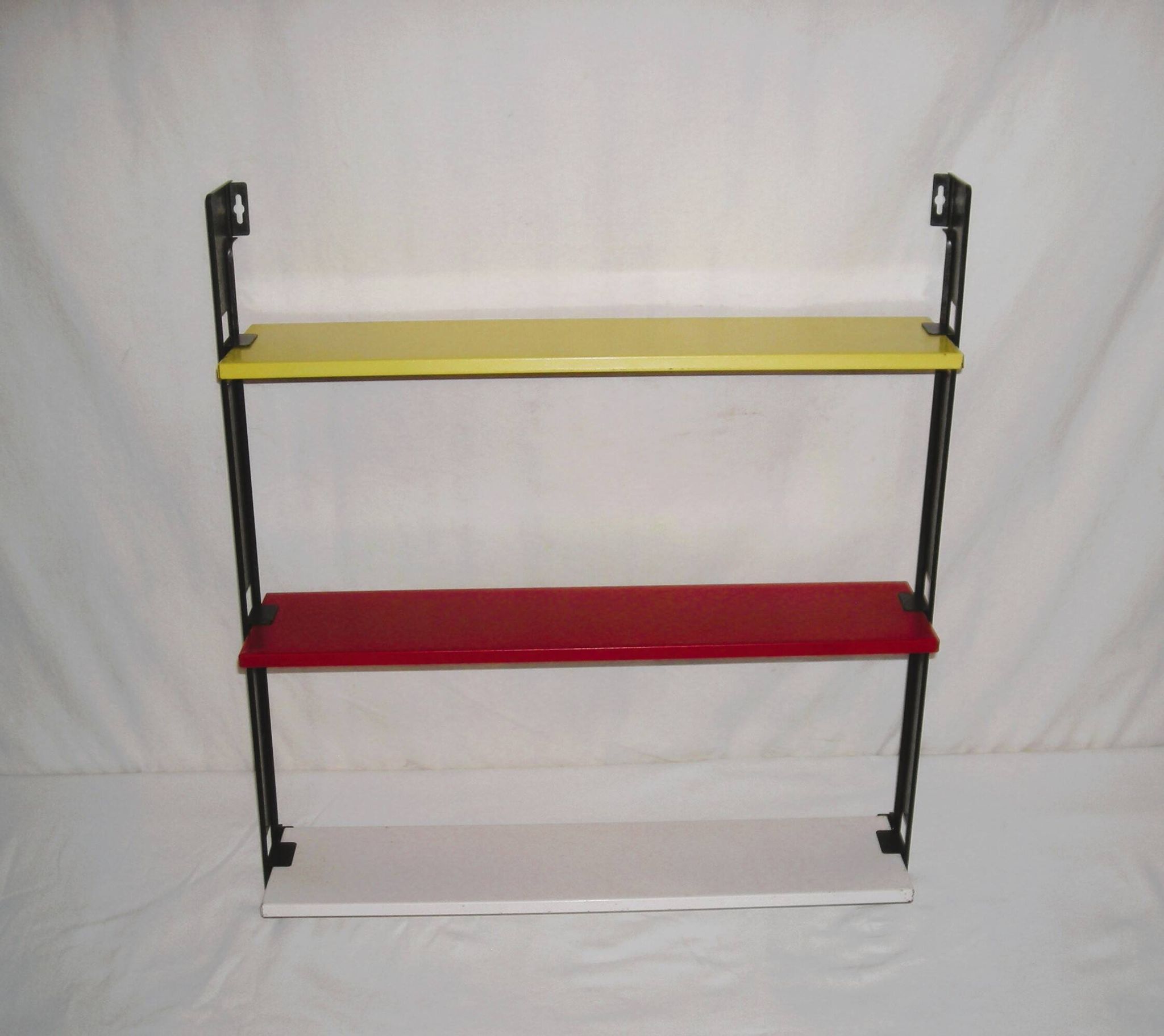 Etagère murale Tomado des années 50