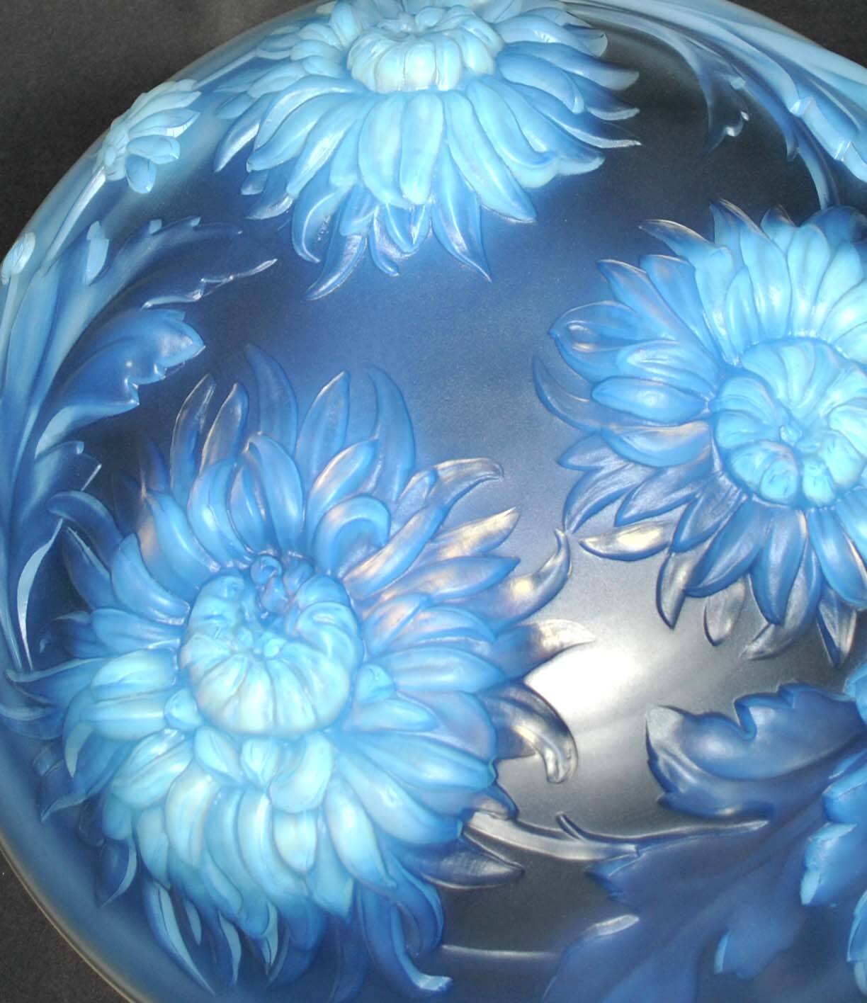 Art deco "dahlia" basin cup in opalescent glass sabino etling verlys? 1920