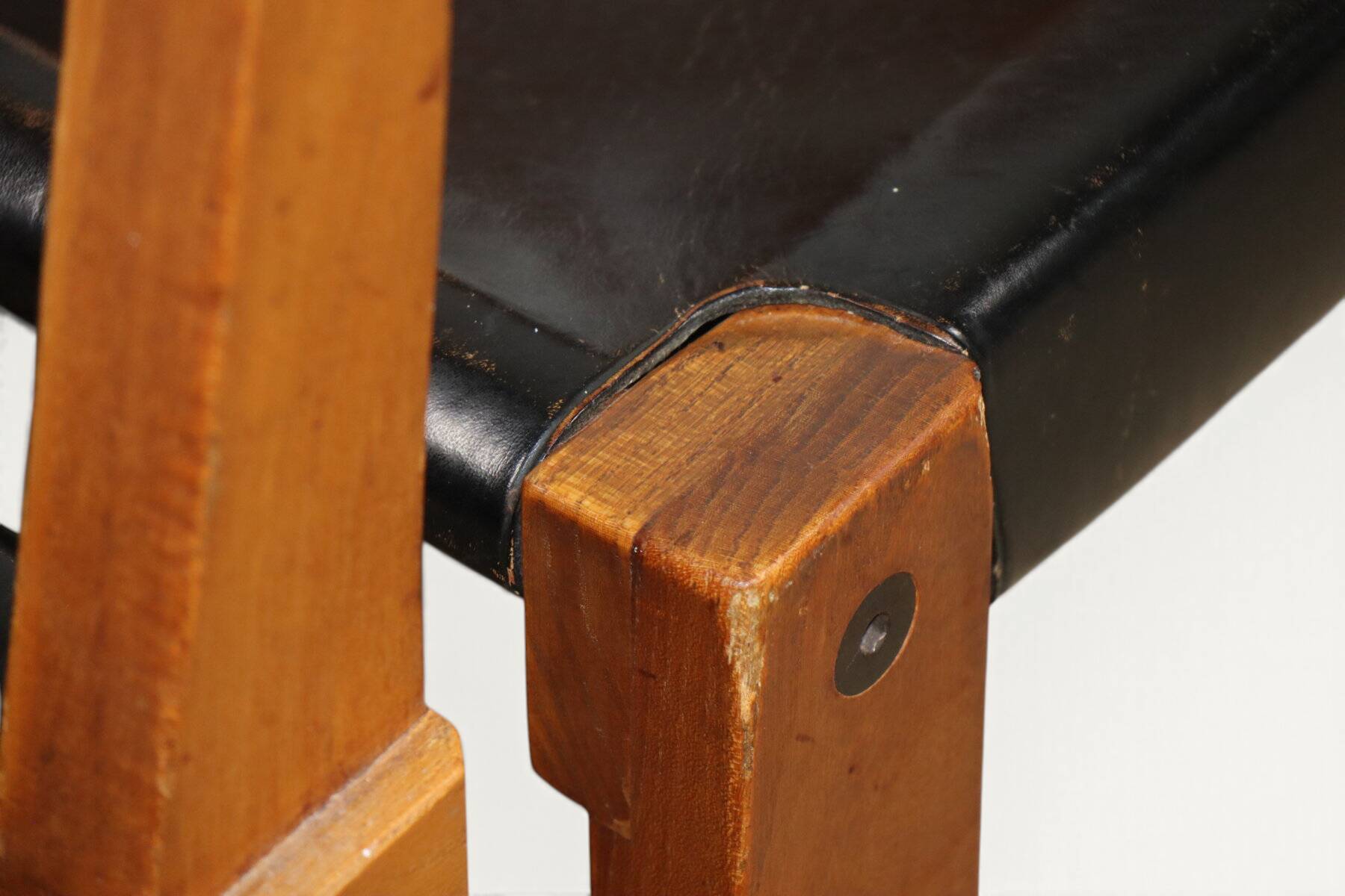 Set of 4 S24 chairs by Pierre Chapo – Solid elm and black leather – 1970