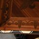 Table, bureau en marqueterie de bois précieux, époque Napoléon III, milieu XIXe