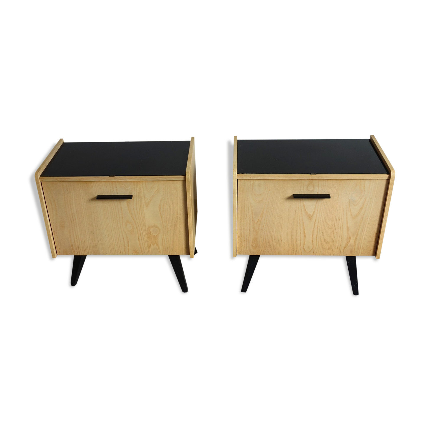 Pair of bedside tables 60 feet compass