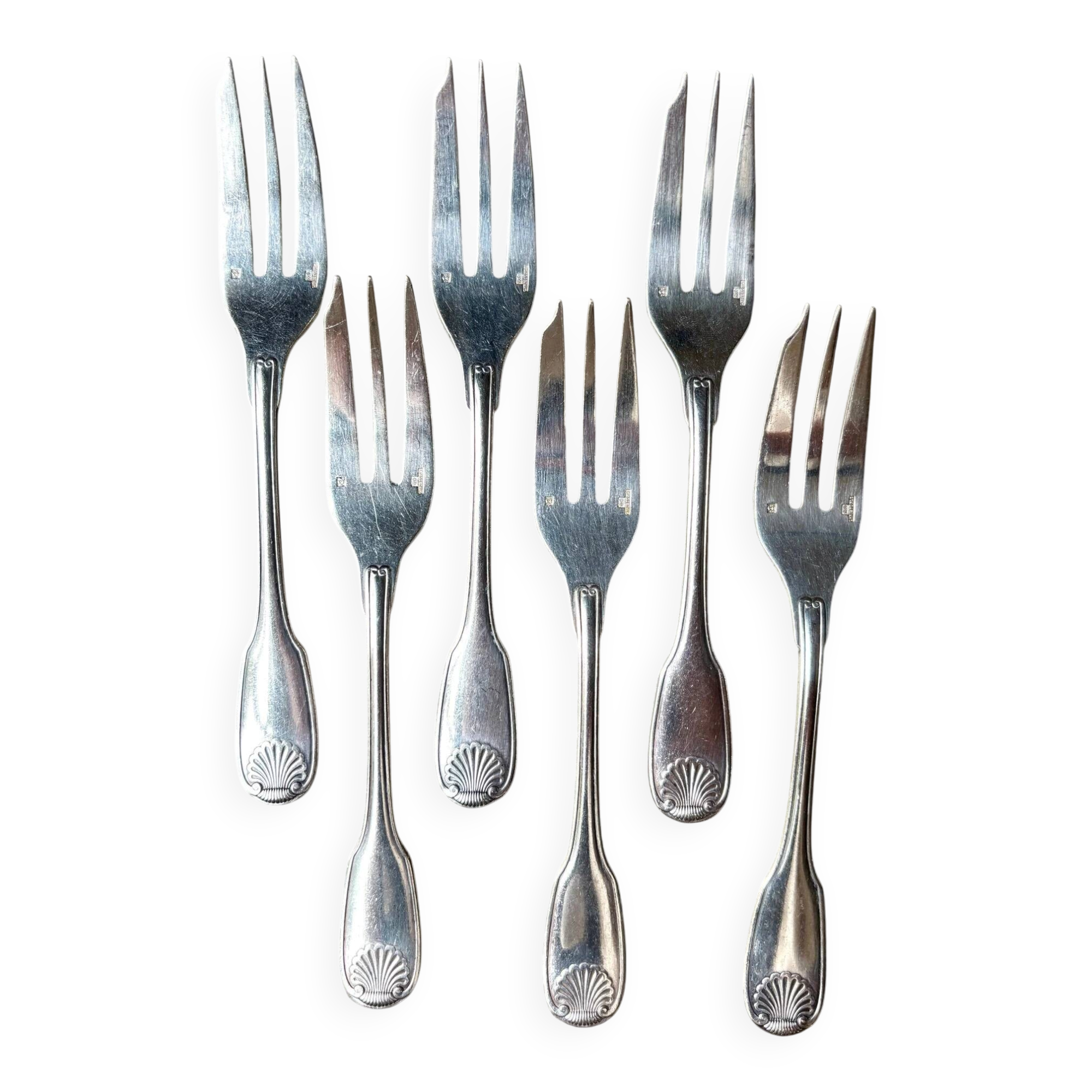 6 dessert forks, Christofle pie in silver-plated metal, shell decoration.