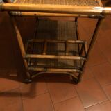 Desserte roulante vintage en rotin