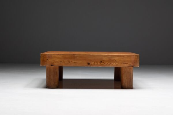Table basse en pin brutaliste, France, années 1960