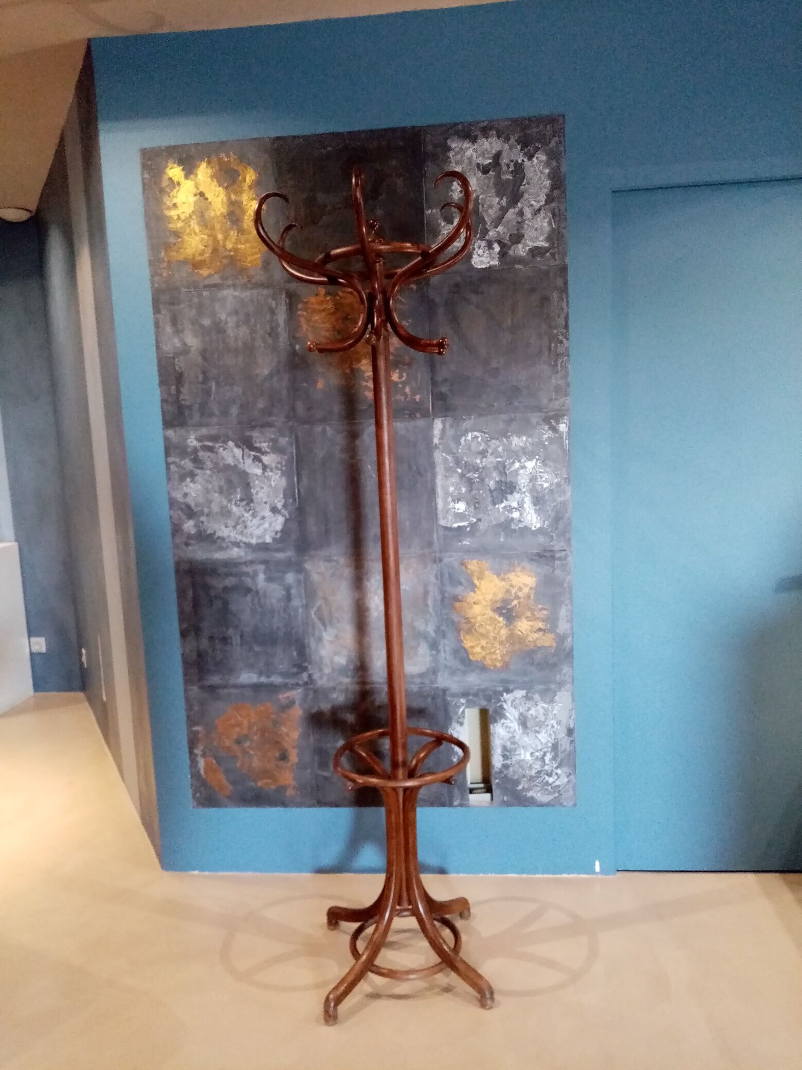 Parrot coat rack by Alexander Fischel