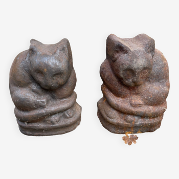 Chimney andirons in the shape of cats