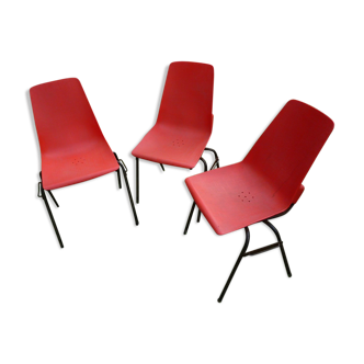 Lot de 3 chaises coque monobloc rouge "salle des fêtes" vintage 1970s