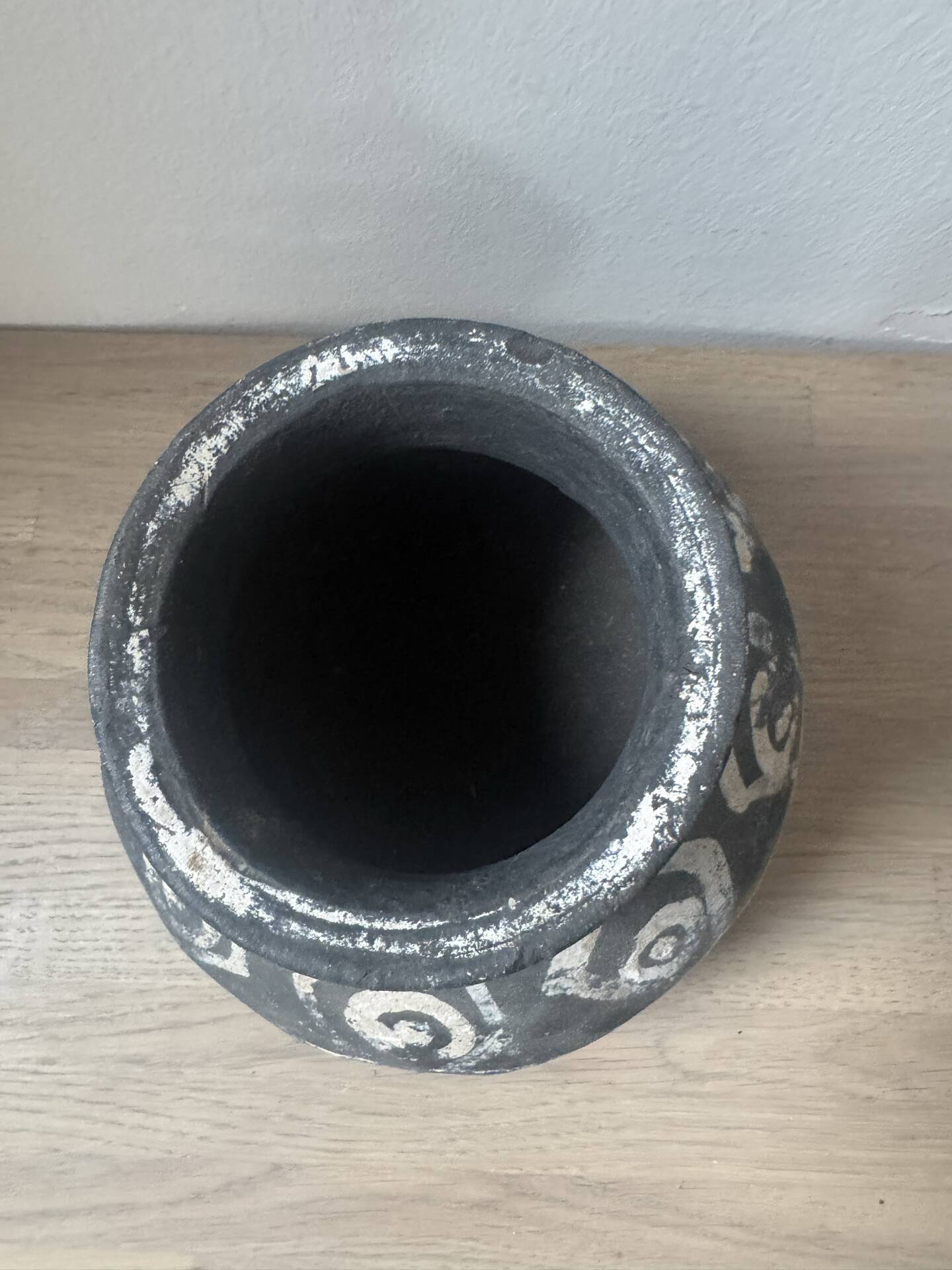 Lot of 3 ancient pots from Indonesia, black terracotta, wabi-sabi.