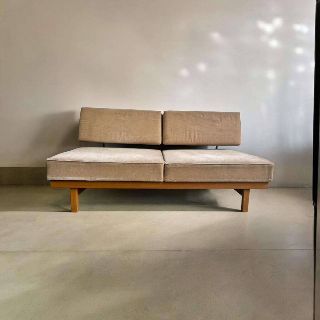 Vintage daybed / sofa bed / two seaters knoll 'stella'