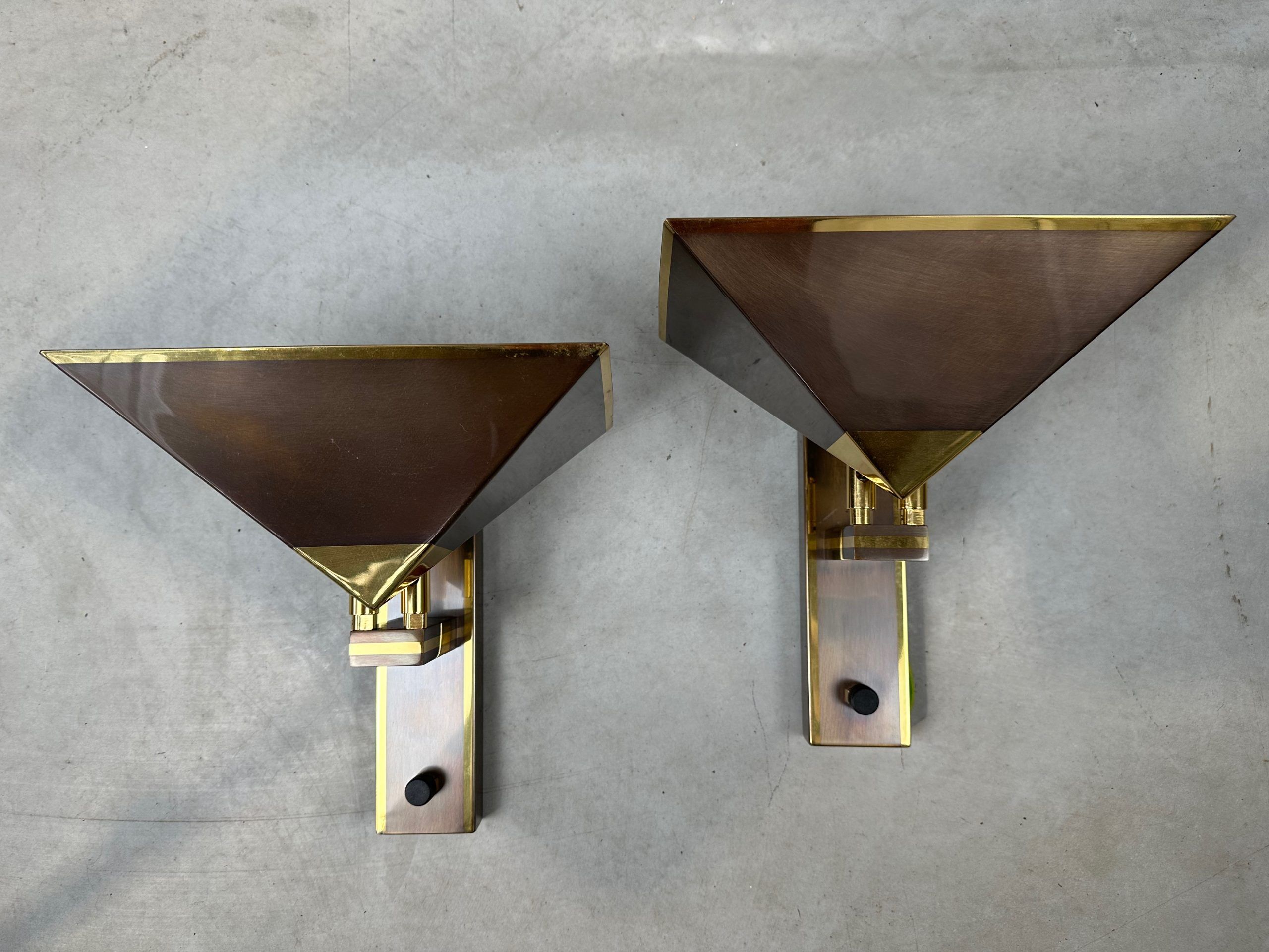 2x Vintage design bronze wall lamps