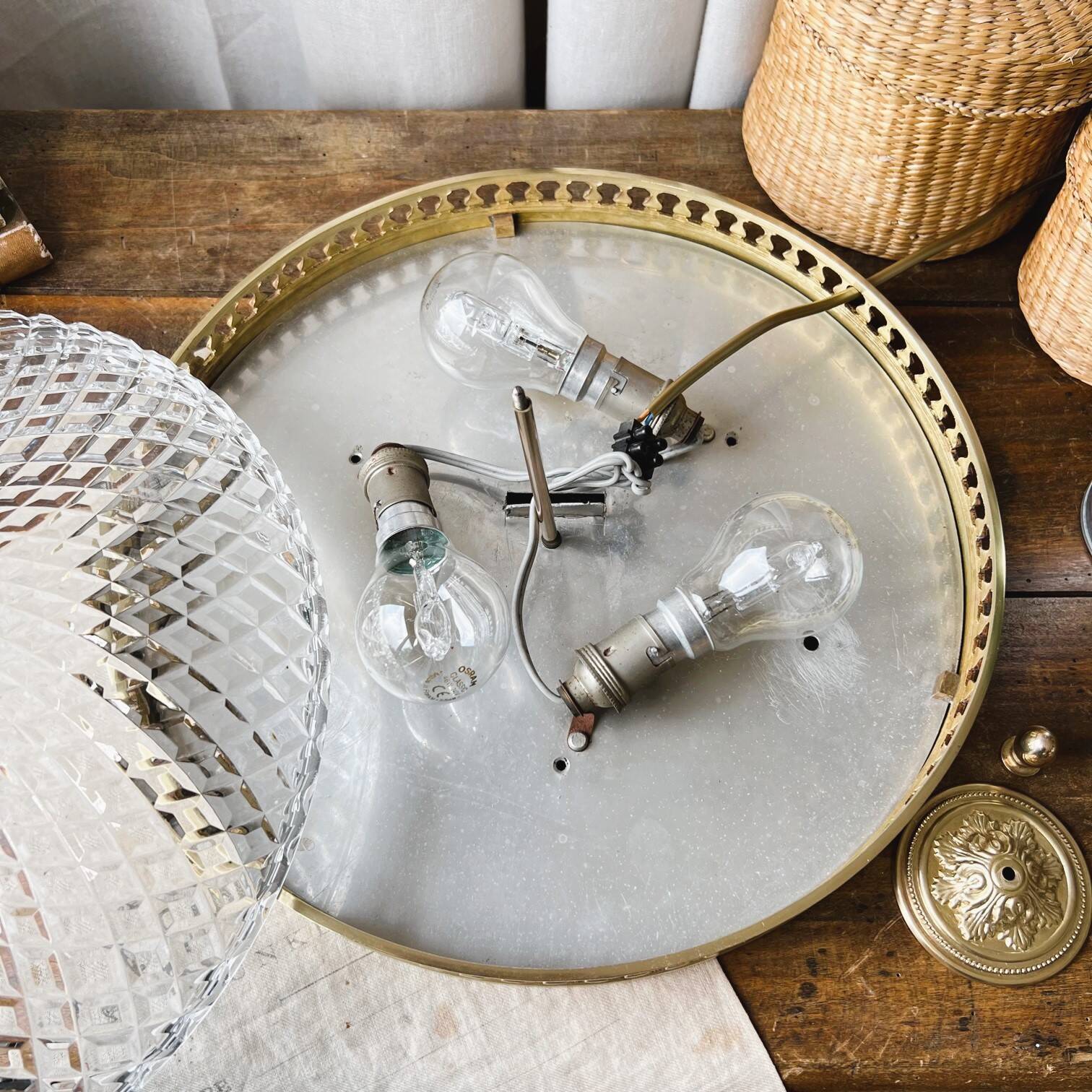 Large vintage ceiling lamp in chiseled glass and brass 34 cm