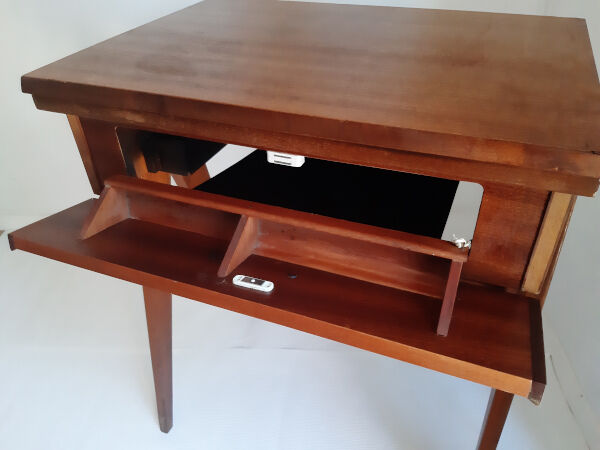 Scandinavian style compass feet desk