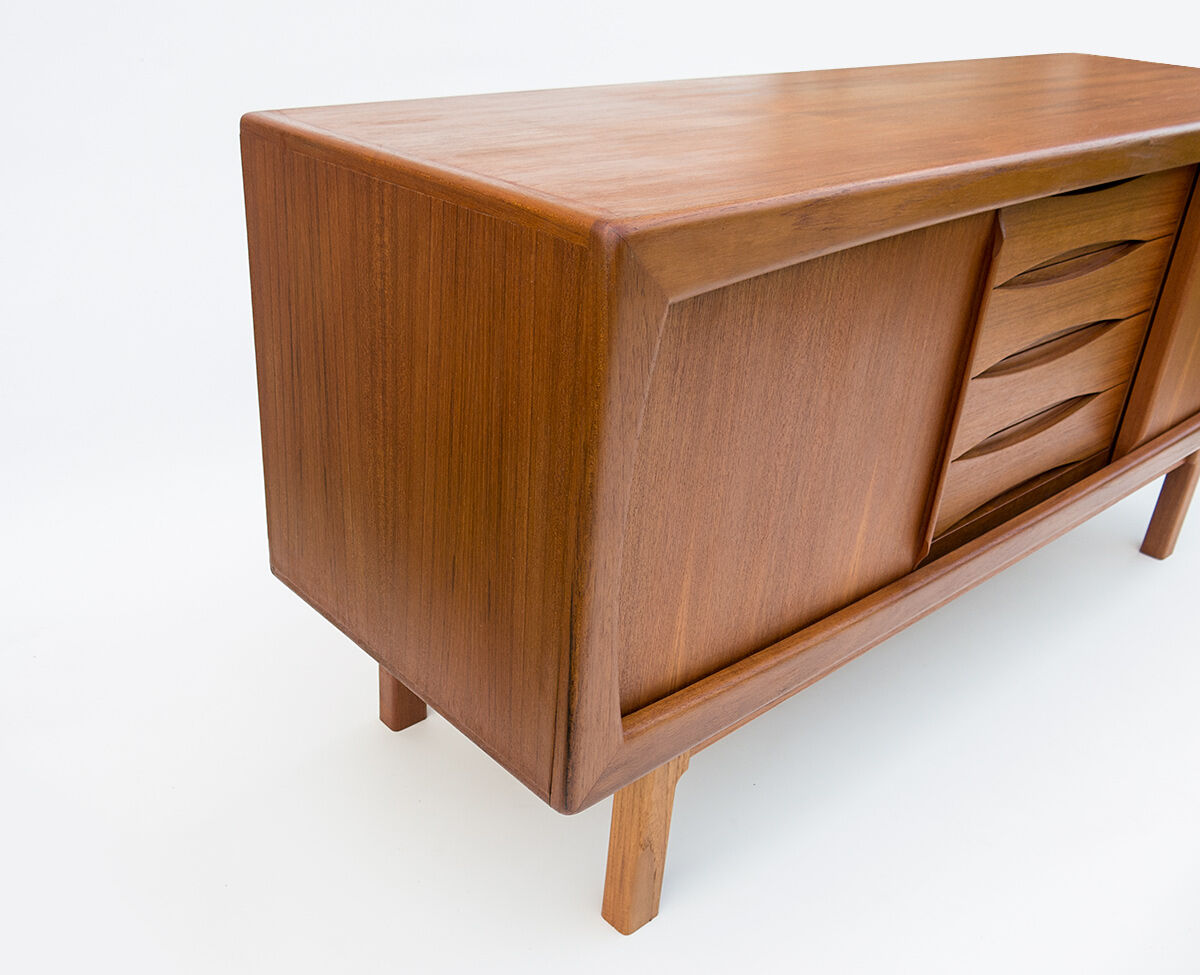 Danish teak sideboard, Dyrlund 1970