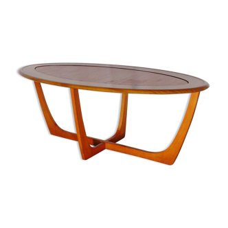 Table basse ovale design scandinave