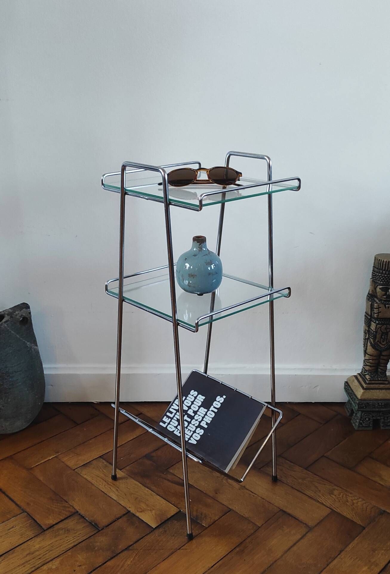 Table d'appoint vintage en métal chromé