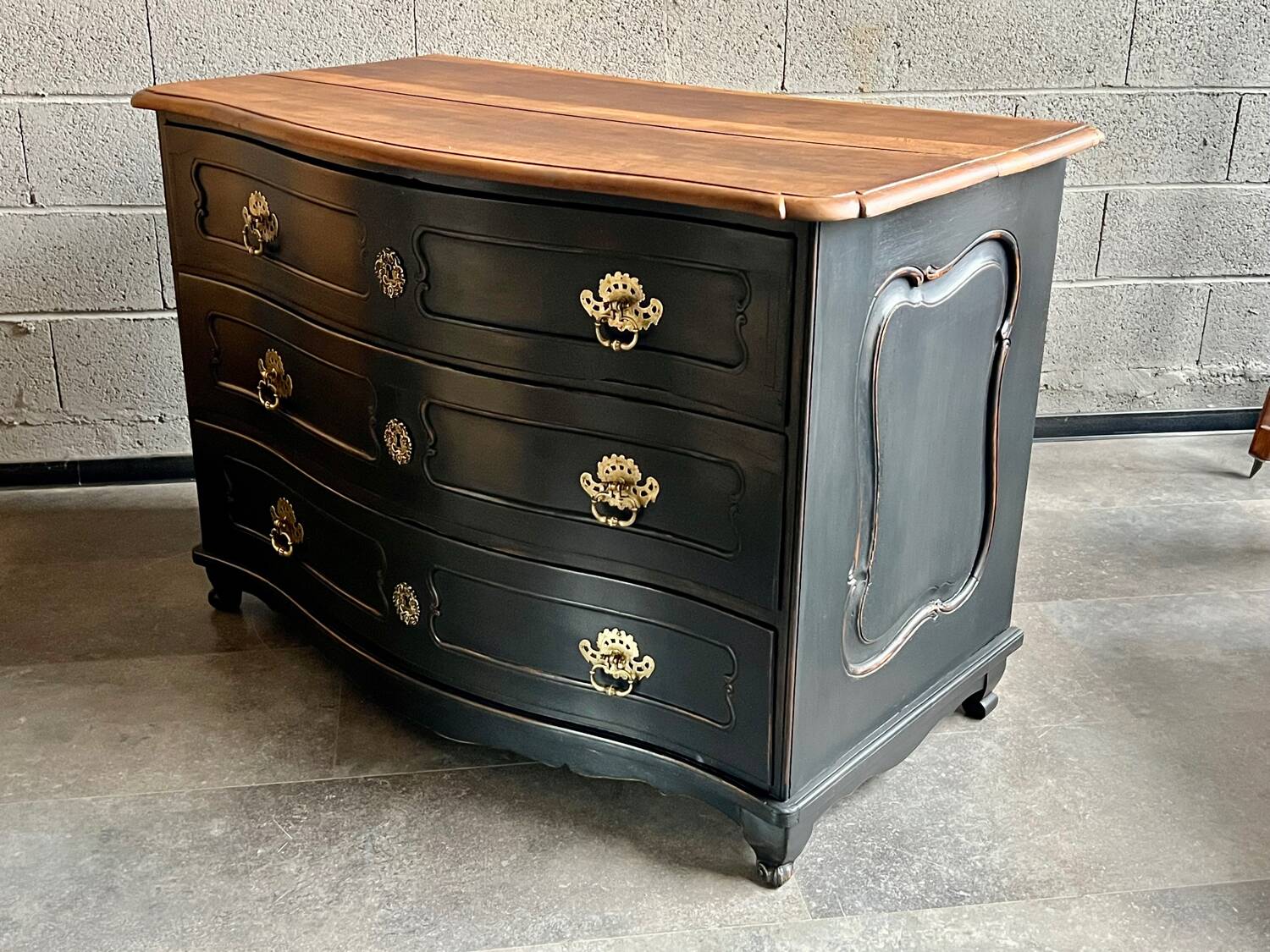18th century patinated bombé commode