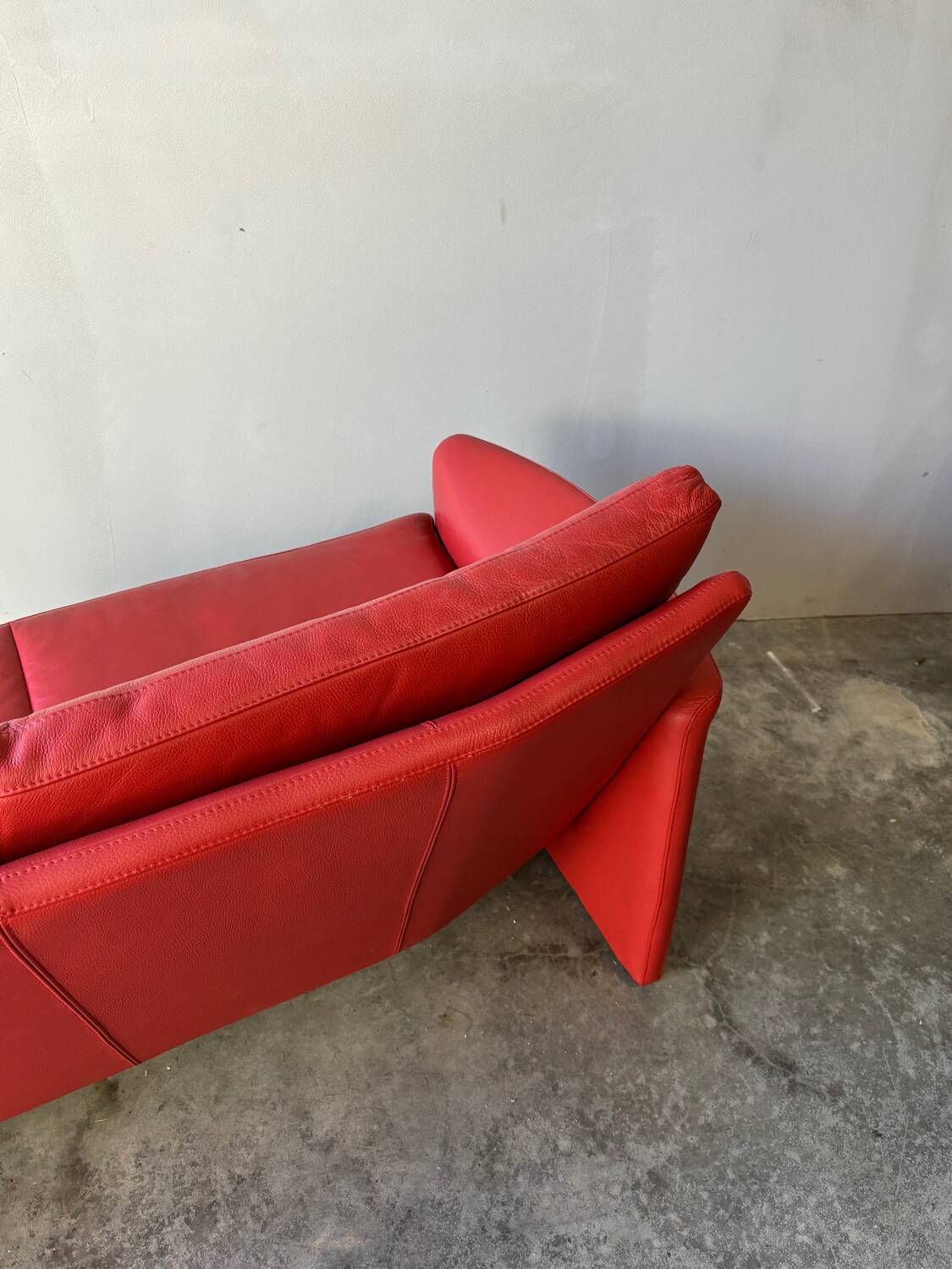 Antipode sofa by Leolux 2 seater