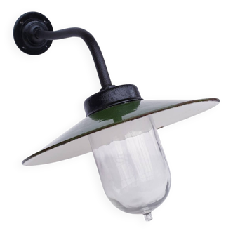 Lampe d'extérieur ancienne en tôle émaillée