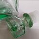 Carafe à whisky en verre vert vintage