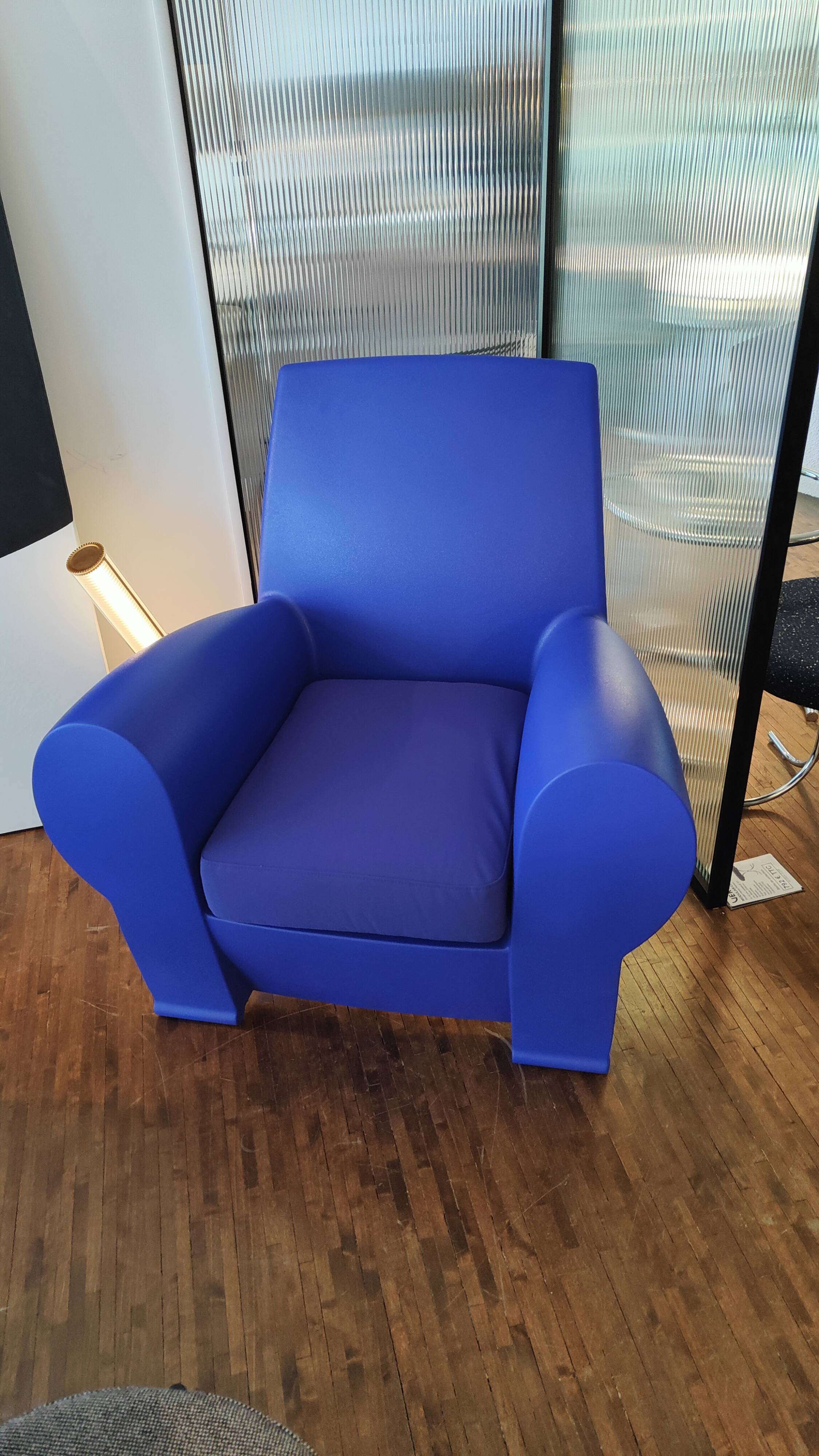 Richard 3 armchair by Stark