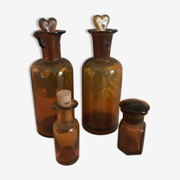 Set of apothecary vials