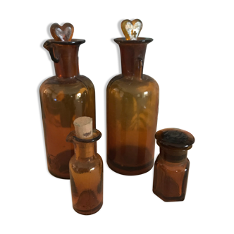Set of apothecary vials