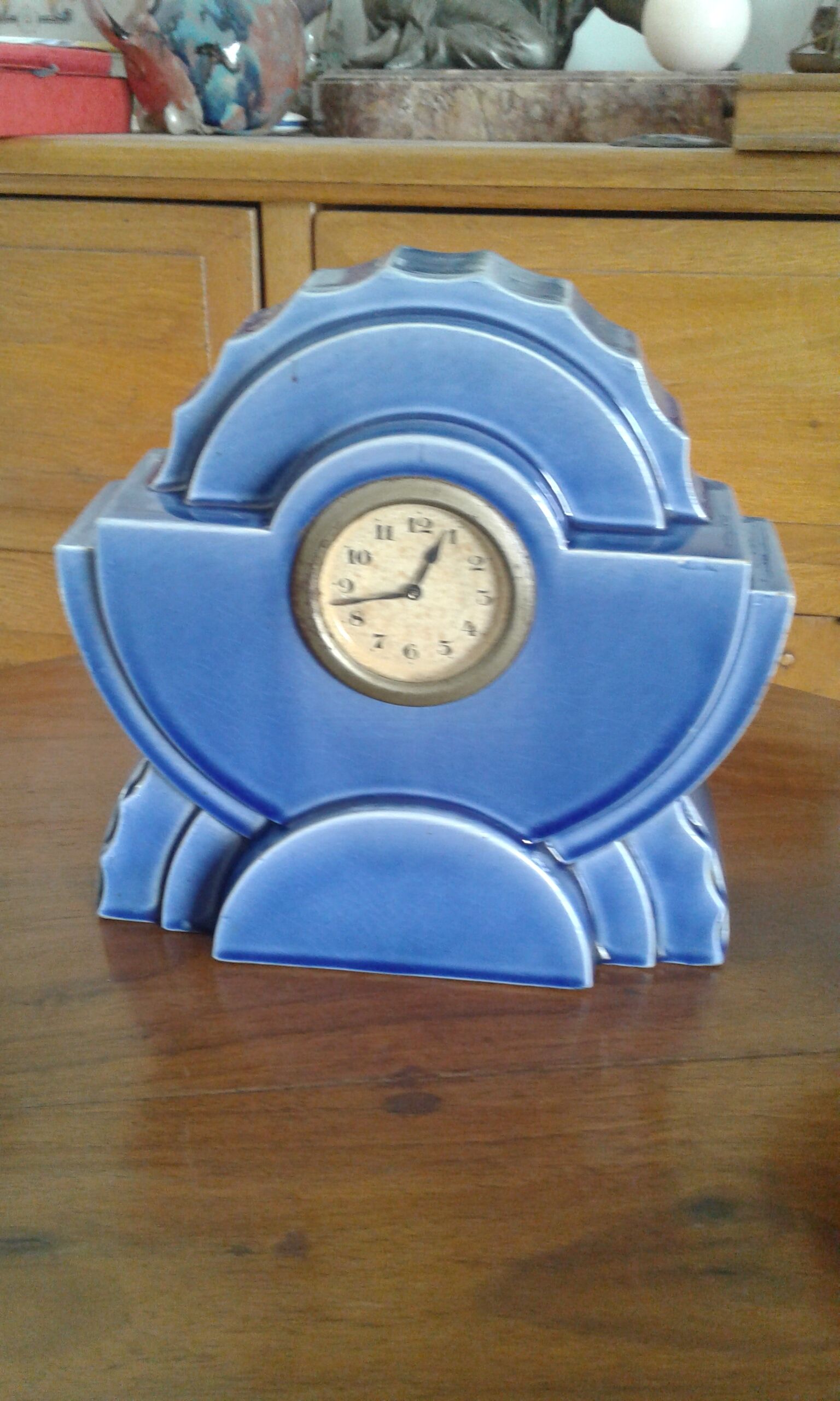 Chimney trim Art Deco Saint Clement