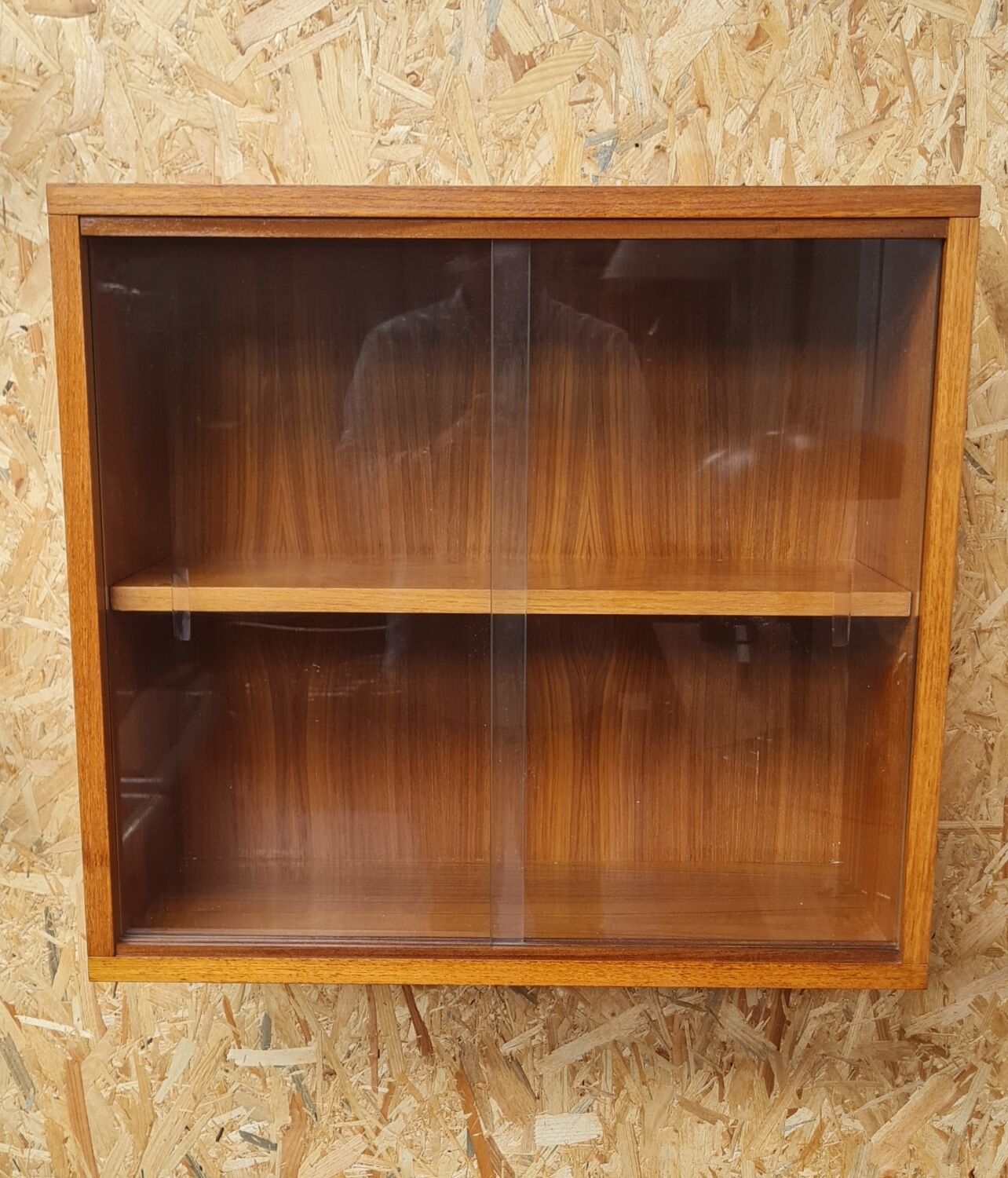 Scandinavian showcase shelf