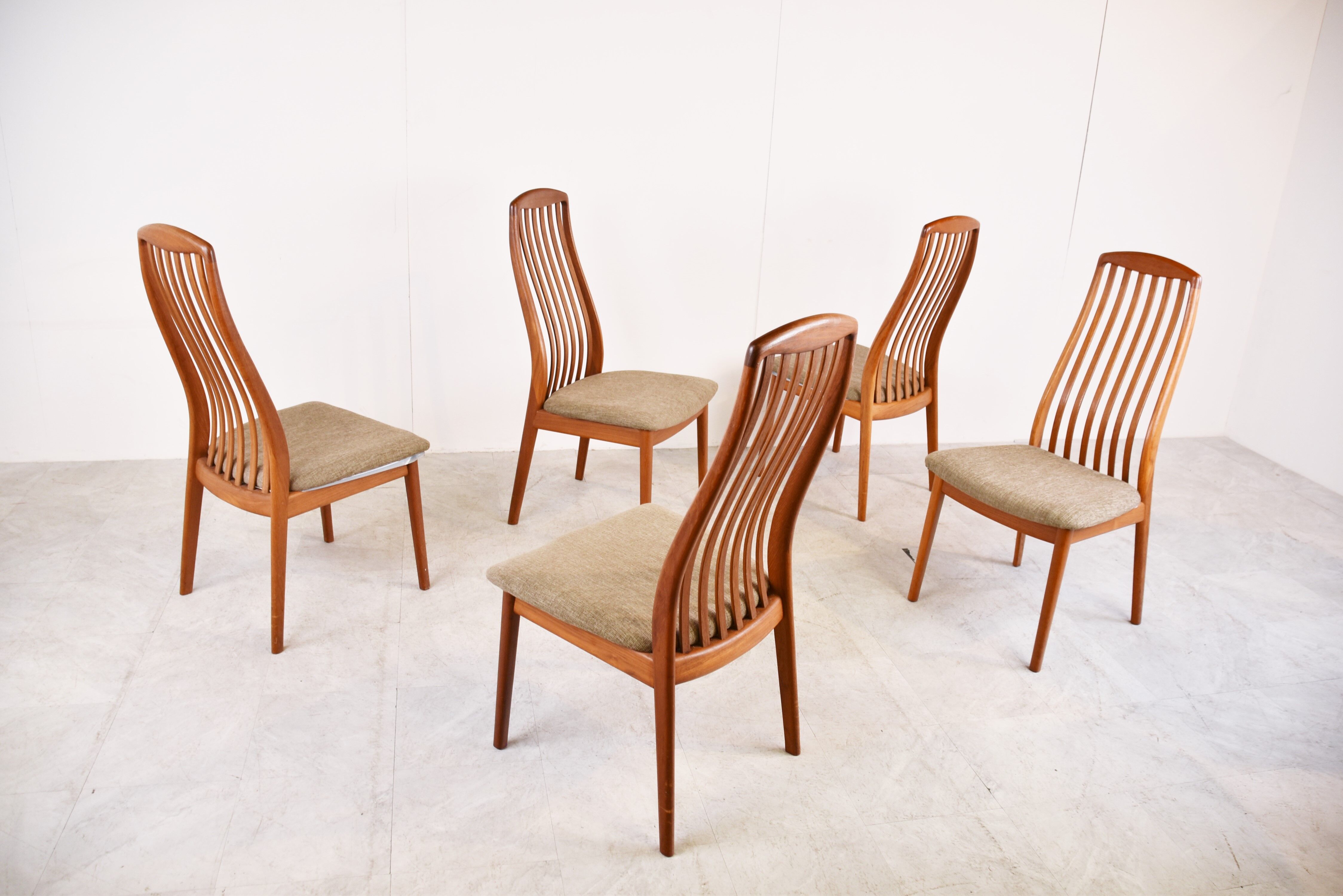 Set of 6 dining chairs, model EVA by Niels Kofoed, Denmark