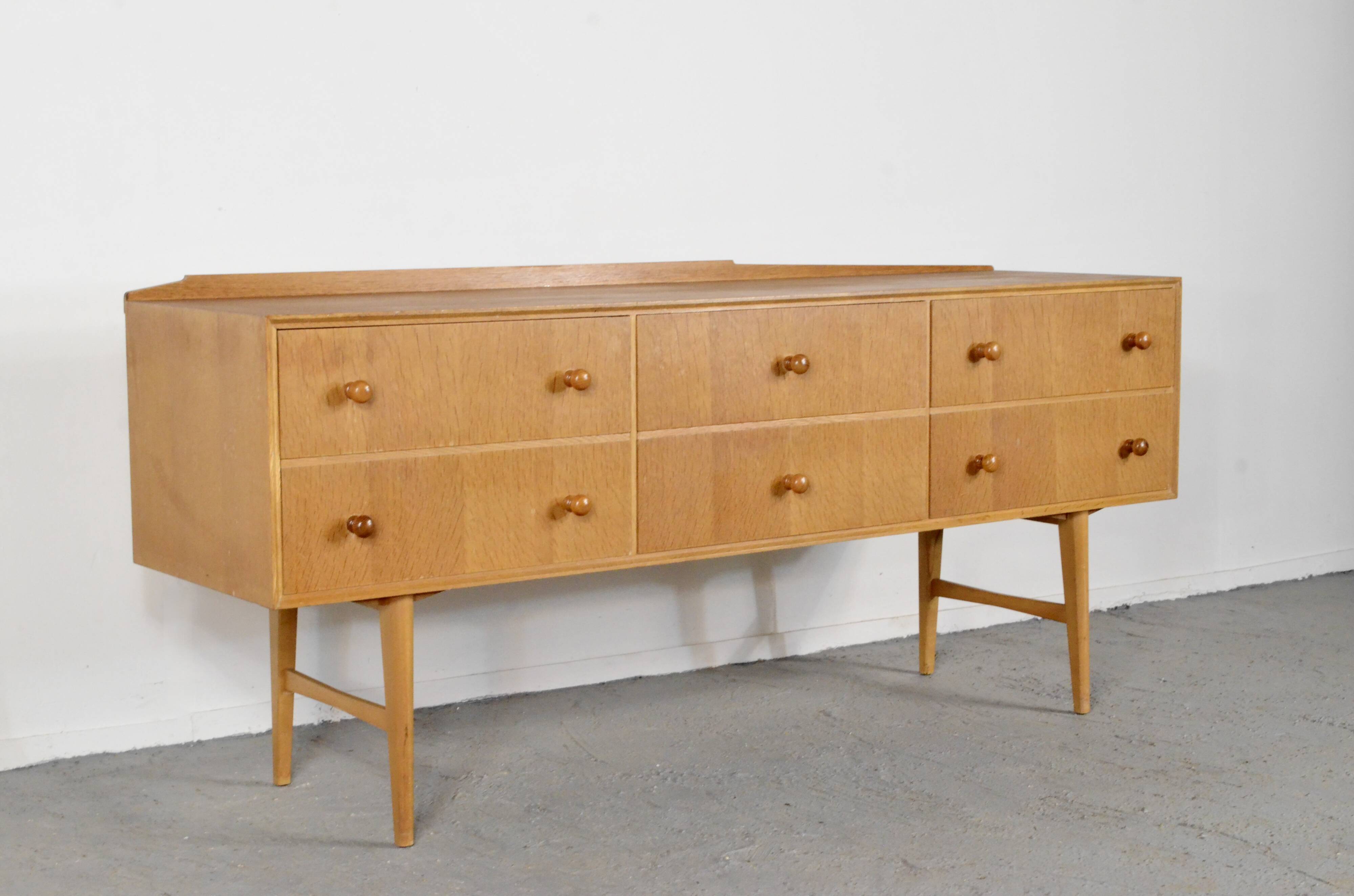 Midcentury Meredew Sideboard / Chest Of Drawers In Oak. Vintage Modern / Re