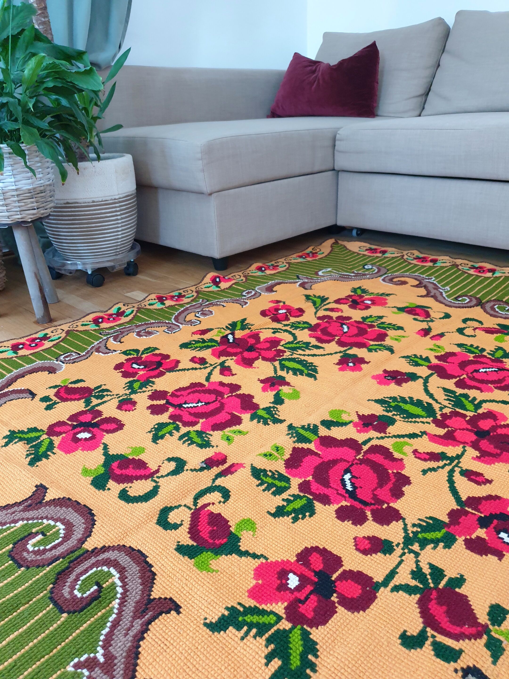 Gorgeous cross stitch floral carpet with red roses made by hand on heme Romania 148x196cm