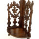 Petite étagère d’angle en bois sculpté