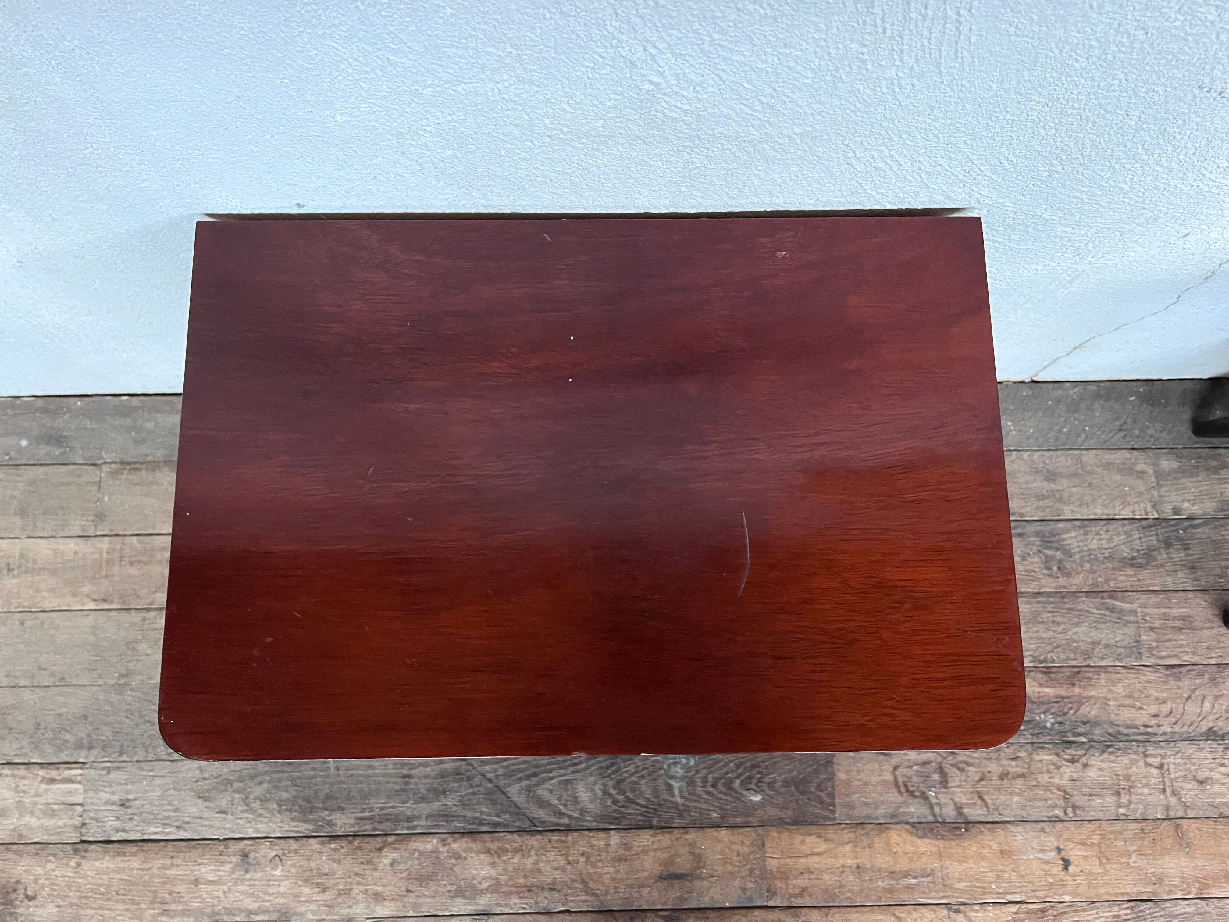 Paire de table de nuit 1950