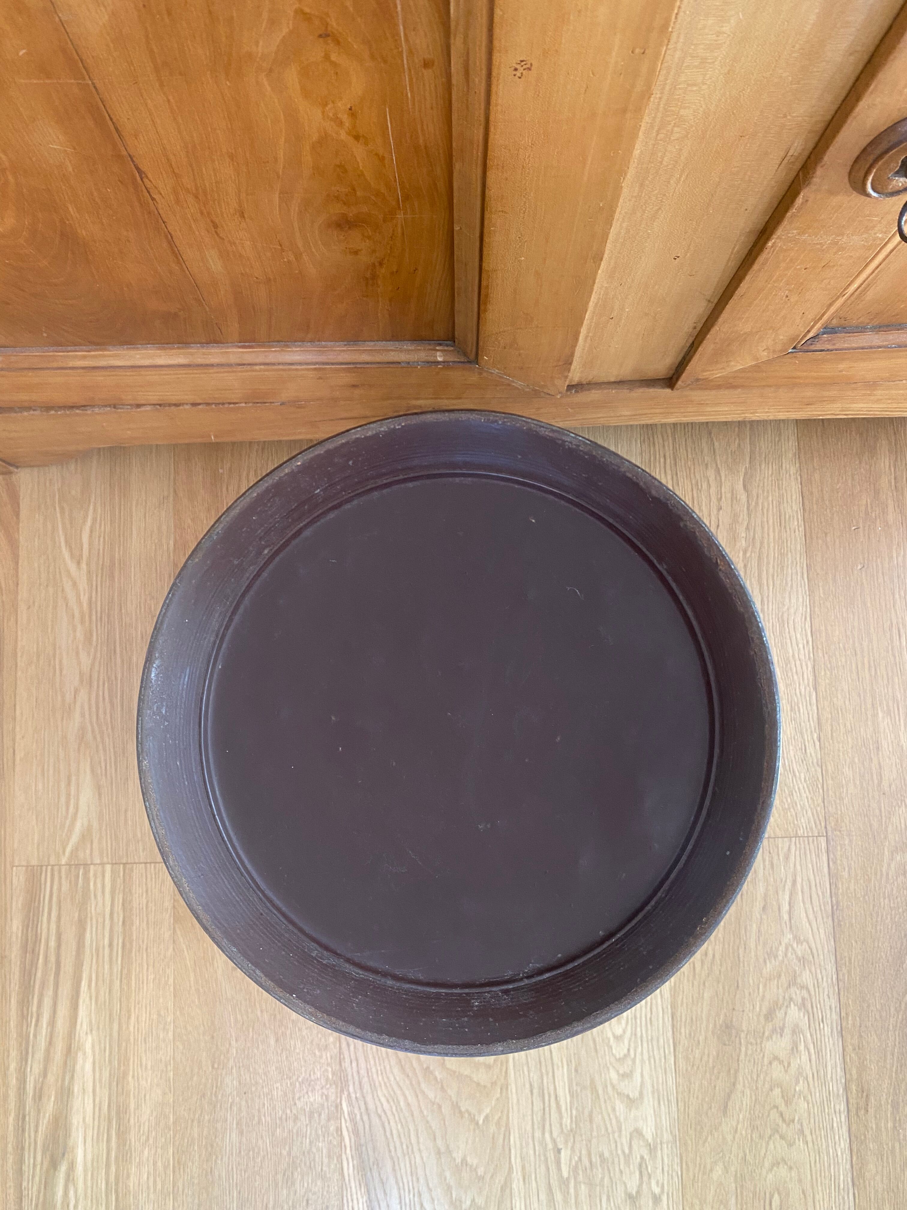 Napoleon III painted sheet metal umbrella holder